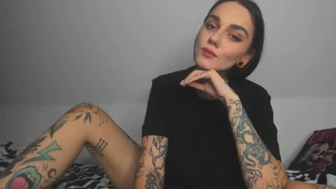 Snapshot of rokiinbaby chatting on 01.13.25 rokiinbaby online show from 01.13.25