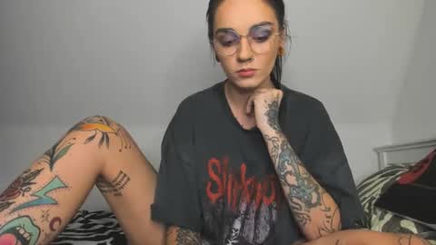 Snapshot of rokiinbaby chatting on 01.27.25 rokiinbaby online show from 01.27.25