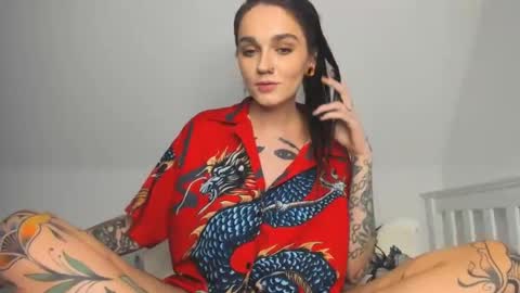 Snapshot of rokiinbaby chatting on 02.11.25 rokiinbaby online show from 02.11.25