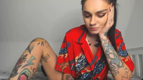 Snapshot of rokiinbaby chatting on 02.13.25 rokiinbaby online show from 02.13.25