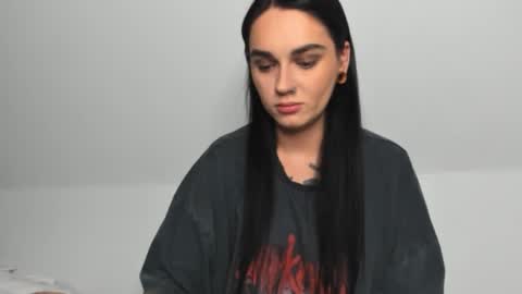 Snapshot of rokiinbaby chatting on 11.25.25 rokiinbaby online show from 11.25.25