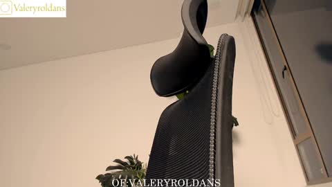 Valery Roldans online show from 12.28.24