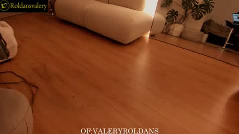 Valery Roldans online show from 11.19.25