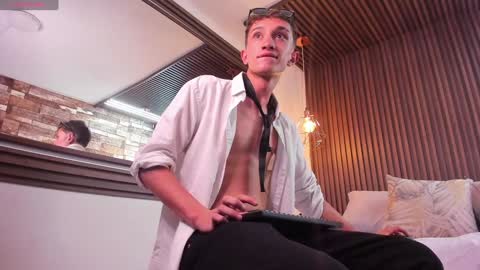 Snapshot of rolito18_ chatting on 01.21.25 twink juli online show from 01.21.25