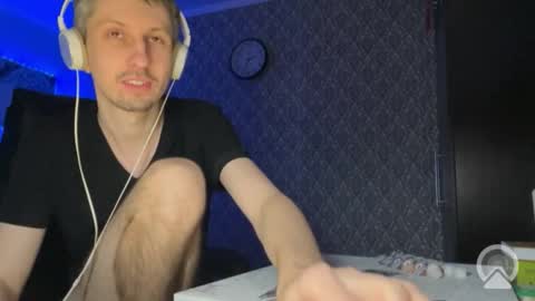 roma305991 online show from 12.18.25