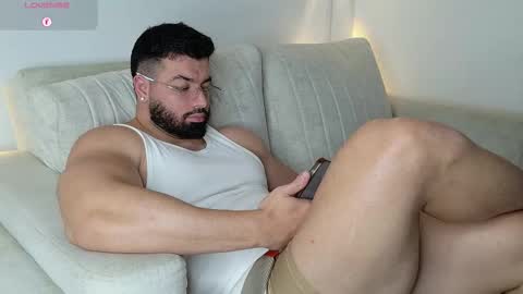 Roman Lux online show from 11.26.25