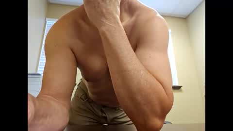 Snapshot of romanteeks chatting on 02.18.26 romanteeks online show from 02.18.26