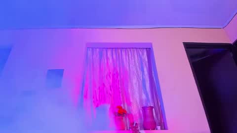 Is A Belle online show from 12.20.24