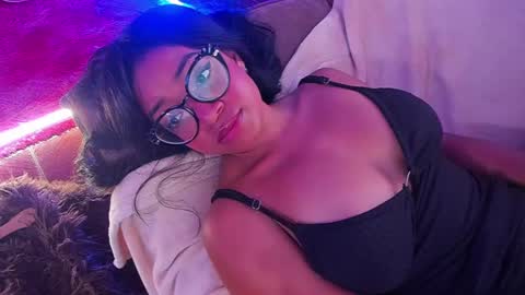 Is A Belle online show from 02.09.25