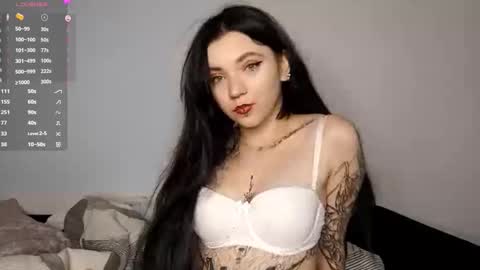 Snapshot of romeliahastert chatting on 09.27.25 Anica online show from 09.27.25