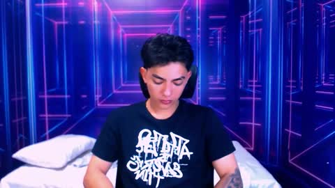 Snapshot of romeomillerr chatting on 10.28.25 Romeo online show from 10.28.25