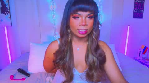 Romi Rouse online show from 09.09.25