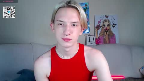 Snapshot of ron_vilss chatting on 09.29.25 Ron online show from 09.29.25