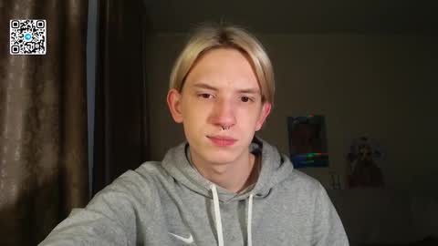 Snapshot of ron_vilss chatting on 10.06.25 Ron online show from 10.06.25