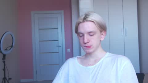 Snapshot of ron_vilss chatting on 02.16.26 Ron online show from 02.16.26