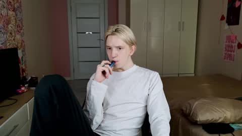 Snapshot of ron_vilss chatting on 02.19.26 Ron online show from 02.19.26