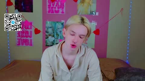 Snapshot of ron_vilss chatting on 02.24.26 Ron online show from 02.24.26