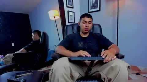 ronnie_crawford online show from 07.11.26