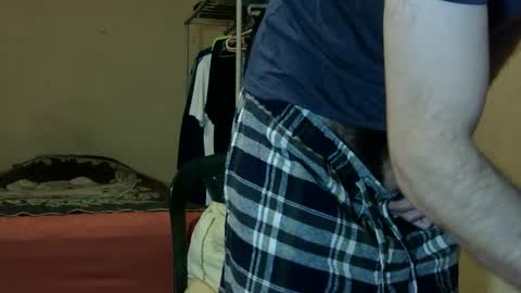 Snapshot of ronniemaster chatting on 01.03.25 ronniemaster online show from 01.03.25