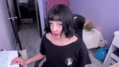 Twelve 3 Inst Twelve 312002 Twitter Room312 2002 online show from 12.14.24