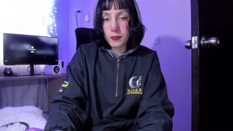 Twelve 3 Inst Twelve 312002 Twitter Room312 2002 online show from 12.29.24