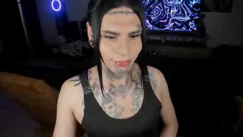 herreraisa offical online show from 03.25.26