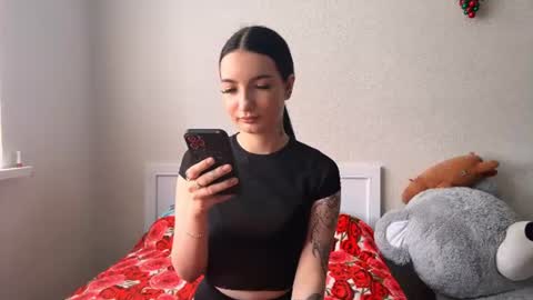 Snapshot of rorycry chatting on 06.20.26 Alina online show from 06.20.26