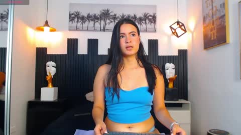 Snapshot of rosaliea chatting on 04.17.26 R O S A L I A online show from 04.17.26