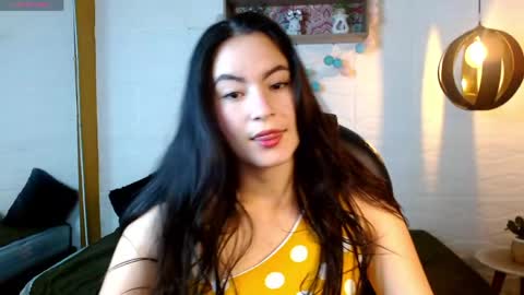 Snapshot of rosaliea chatting on 05.24.26 R O S A L I A online show from 05.24.26