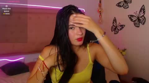 Snapshot of rosaliea chatting on 05.28.26 R O S A L I A online show from 05.28.26