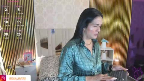 Snapshot of rosalind_tay chatting on 09.13.25 ROSALIN online show from 09.13.25