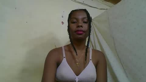 Snapshot of rosalinda933 chatting on 05.08.26 Rosalinda online show from 05.08.26