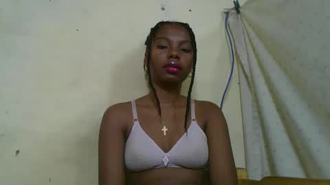 Snapshot of rosalinda933 chatting on 05.09.26 Rosalinda online show from 05.09.26