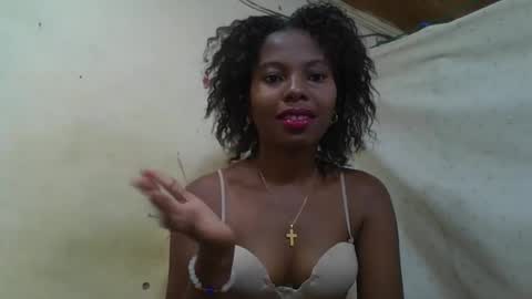 Snapshot of rosalinda933 chatting on 05.12.26 Rosalinda online show from 05.12.26