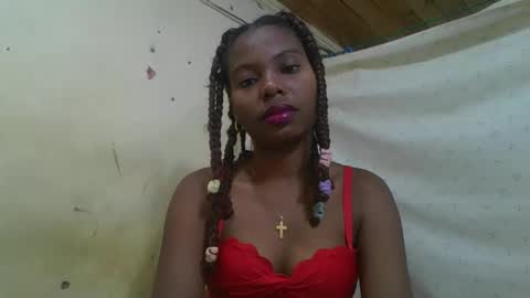 Snapshot of rosalinda933 chatting on 05.17.26 Rosalinda online show from 05.17.26