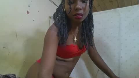 Snapshot of rosalinda933 chatting on 05.25.26 Rosalinda online show from 05.25.26
