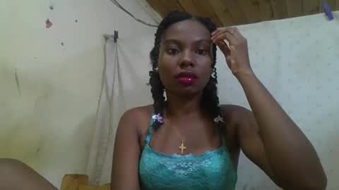 Snapshot of rosalinda933 chatting on 05.25.26 Rosalinda online show from 05.25.26