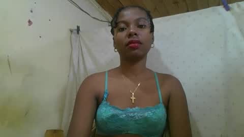 Snapshot of rosalinda933 chatting on 05.28.26 Rosalinda online show from 05.28.26