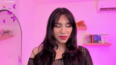 Rose Saenz online show from 12.10.24