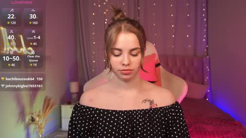 Snapshot of roseallan chatting on 02.07.25 Rose online show from 02.07.25