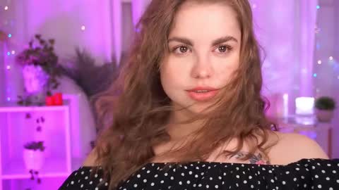 Snapshot of roseallan chatting on 02.22.25 Rose online show from 02.22.25