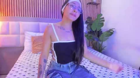 roseaurora online show from 10.27.25