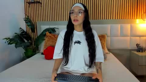 roseaurora online show from 01.13.26