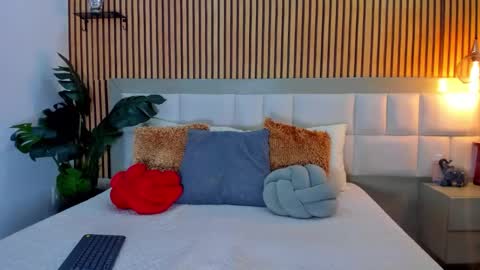 Snapshot of roseaurora chatting on 01.19.26 roseaurora online show from 01.19.26