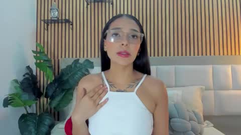 Snapshot of roseaurora chatting on 02.10.26 roseaurora online show from 02.10.26