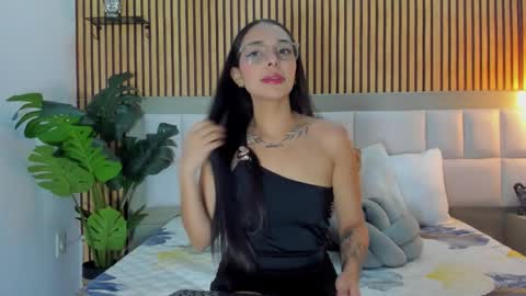 Snapshot of roseaurora chatting on 02.17.26 roseaurora online show from 02.17.26