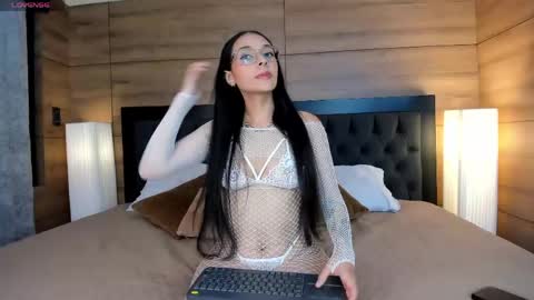 roseaurora online show from 03.21.26