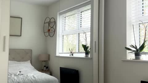 Snapshot of rosebella_ chatting on 02.18.26 Bella online show from 02.18.26