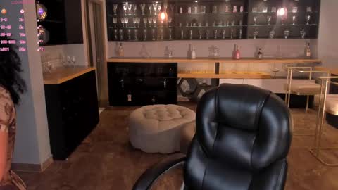 Rose  online show from 02.19.25