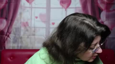 Snapshot of rosehille chatting on 02.04.26 RoseHille online show from 02.04.26